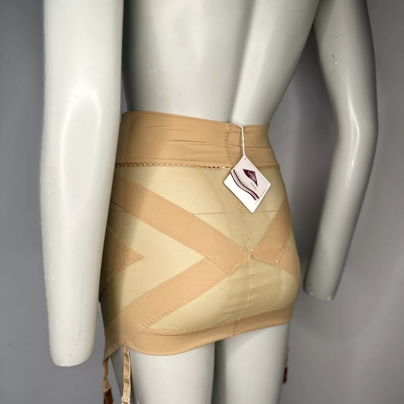 La Perla Beige Suspender In Nude Sz US S UK 12 - Picture 3 of 10